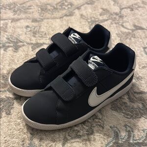 Boys sneakers